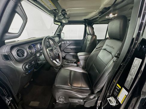 Used 2023 Jeep Wrangler Sahara w/ Cold Weather Group image 13
