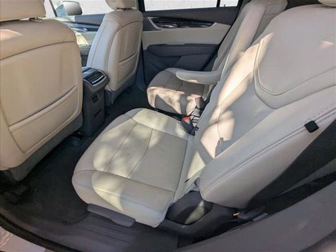 Used 2020 Cadillac XT6 Premium Luxury image 17