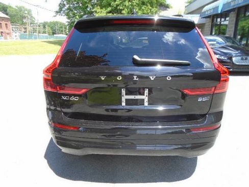 Used 2023 Volvo XC60 B5 Core AWD/4WD image 5