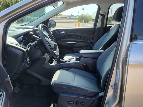 Used 2017 Ford Escape SE w/ Equipment Group 201A AWD/4WD image 26