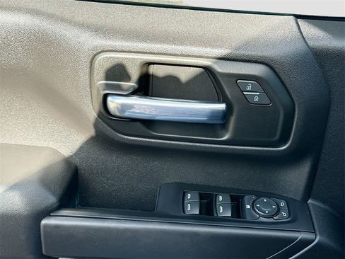 Used 2022 Chevrolet Silverado 1500 Custom image 17