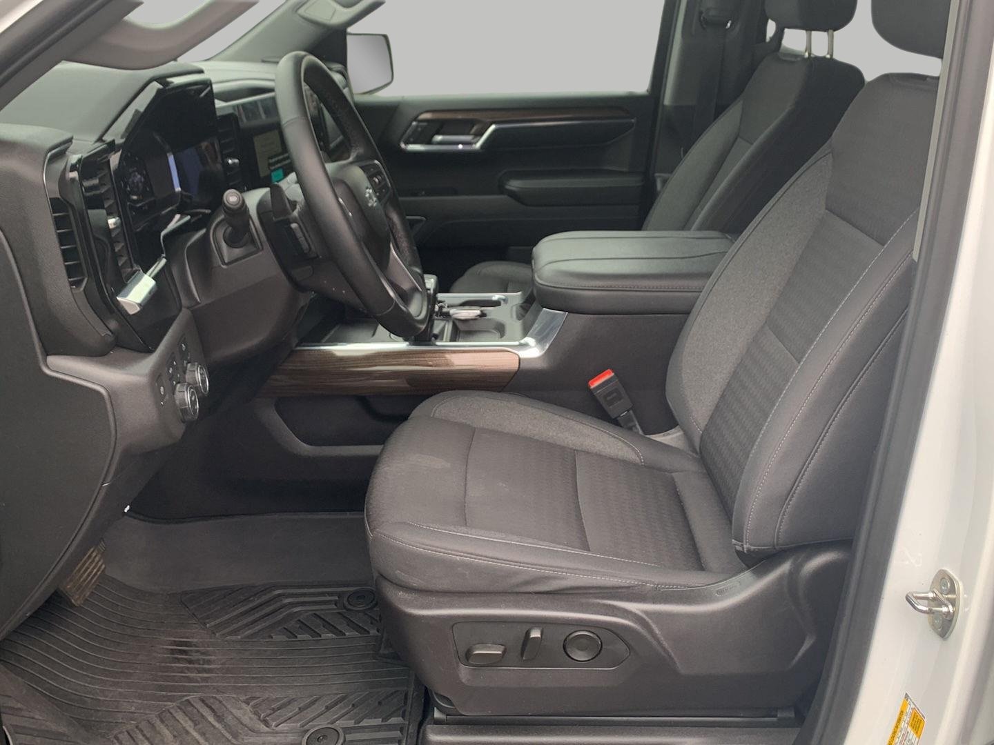 Certified 2024 Chevrolet Silverado 1500 LT Trail Boss w/ Convenience Package II AWD/4WD image 20