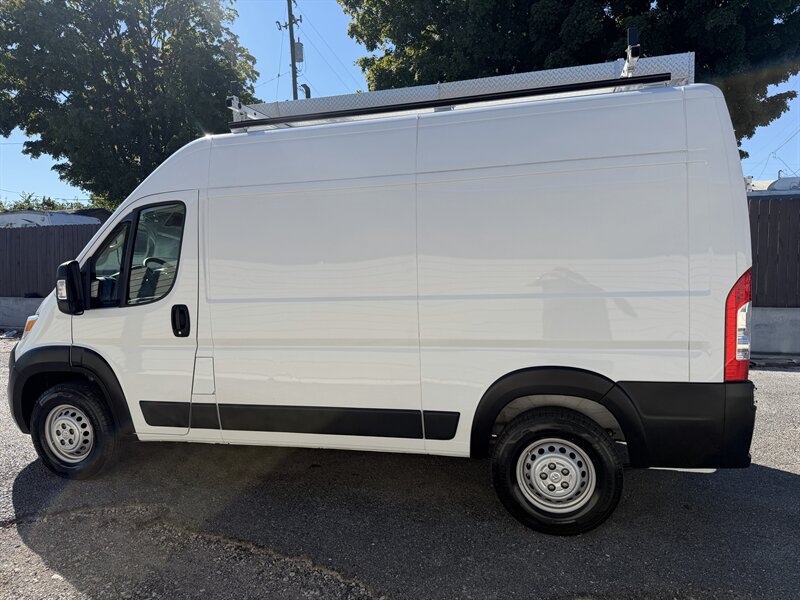 Used 2025 RAM ProMaster 2500 FWD image 12