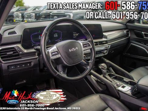 Used 2025 Kia Telluride S FWD image 7