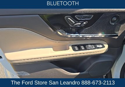 Used 2022 Lincoln Corsair Grand Touring w/ Elements Technology Bundle AWD/4WD image 8
