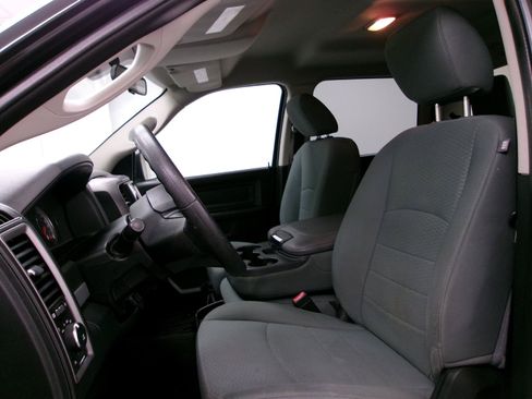 Used 2017 RAM 1500 Express AWD/4WD image 7