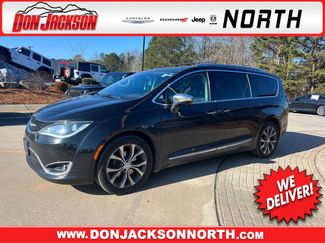 Used 2017 Chrysler Pacifica Limited video 1