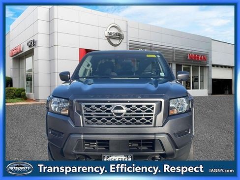 Certified 2024 Nissan Frontier SV image 2