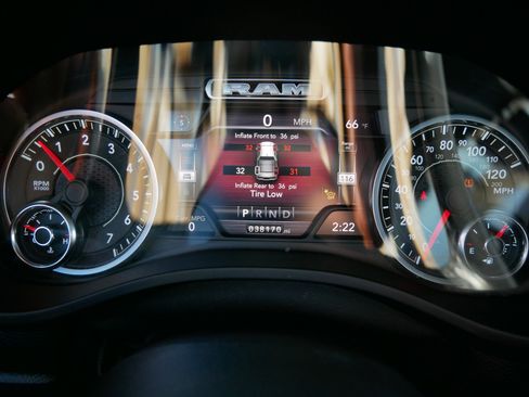 Used 2021 RAM 1500 Laramie image 21