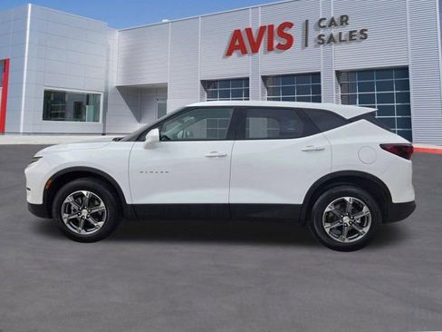 Used 2025 Chevrolet Blazer LT FWD image 11