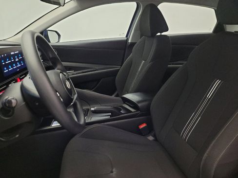 Used 2024 Hyundai Elantra SEL FWD image 17