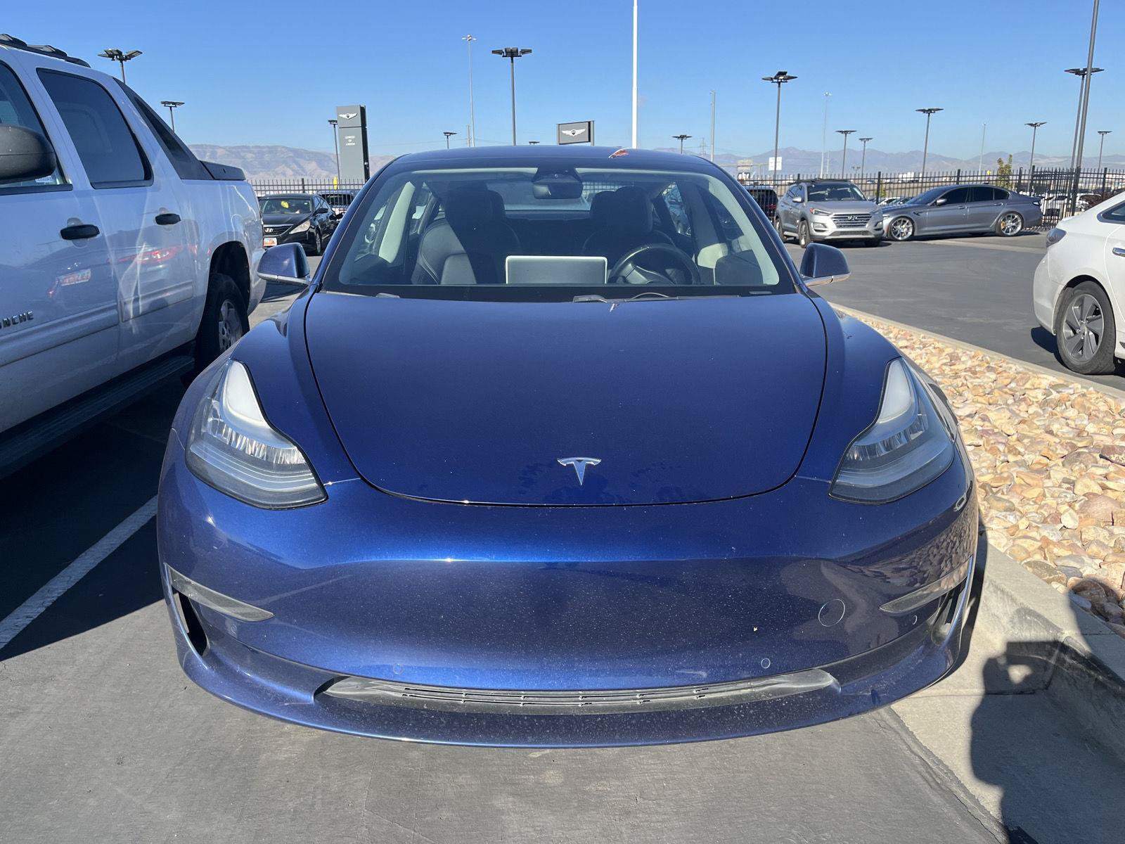 Used 2018 Tesla Model 3 Long Range RWD image 2