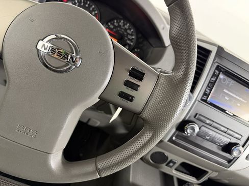 Used 2010 Nissan Frontier SE RWD image 24