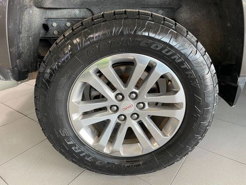 Used 2019 GMC Canyon SLT w/ Driver Alert Package image 13