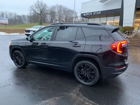 Certified 2022 GMC Terrain SLE w/ Driver Convenience Package image 2