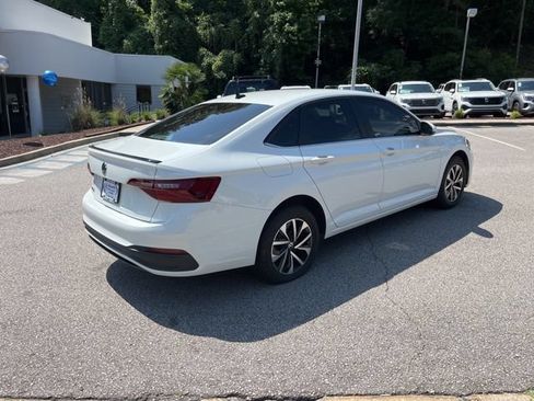 Used 2023 Volkswagen Jetta S FWD image 3