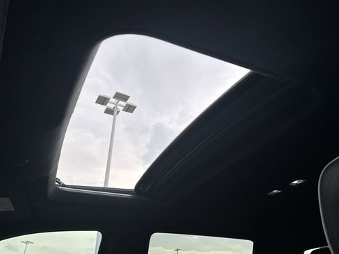 Used 2024 GMC Sierra 1500 AT4X image 18