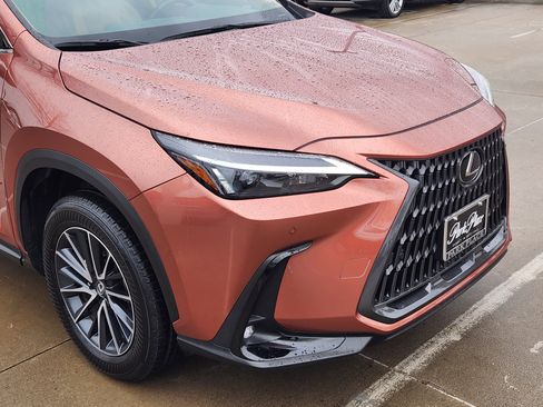 Certified 2025 Lexus NX 250 FWD w/ Premium Package image 7