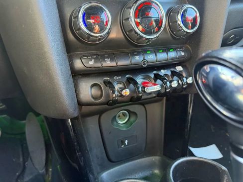 Used 2019 MINI Cooper S w/ Signature Upholstery Package FWD image 45