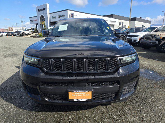 Used 2024 Jeep Grand Cherokee L Altitude AWD/4WD image 8