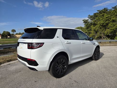 Used 2025 Land Rover Discovery Sport S image 24