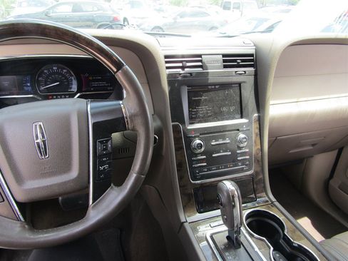 Used 2015 Lincoln Navigator 2WD image 12