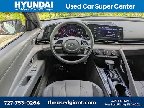 Used 2023 Hyundai Elantra SE FWD image 15