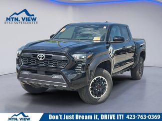 Used 2025 Toyota Tacoma TRD Off-Road AWD/4WD video 1
