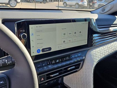 Used 2026 Toyota Camry XLE image 15