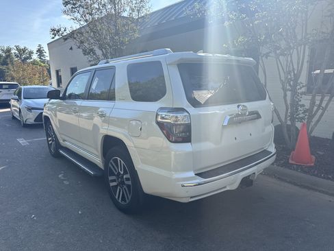 Used 2023 Toyota 4Runner Limited RWD image 10