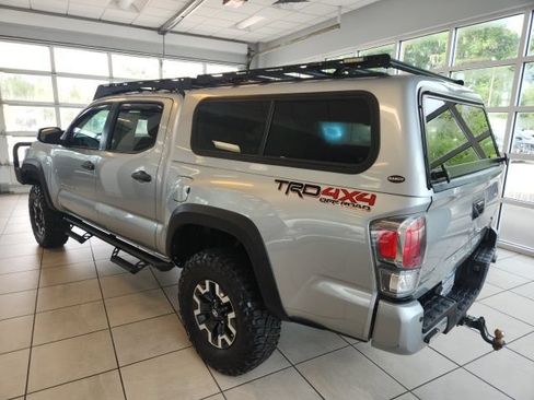 Used 2023 Toyota Tacoma TRD Off-Road w/ TRD Premium Off Road Package AWD/4WD image 8