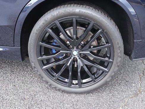 Used 2022 BMW X5 xDrive40i w/ M Sport Package AWD/4WD image 39