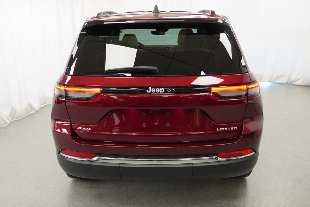 Certified 2025 Jeep Grand Cherokee Limited AWD/4WD image 21