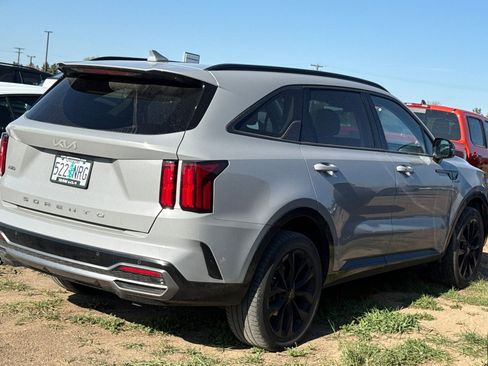 Used 2022 Kia Sorento SX AWD/4WD image 4