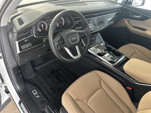 Used 2023 Audi Q7 2.0T Premium w/ Convenience Package image 12