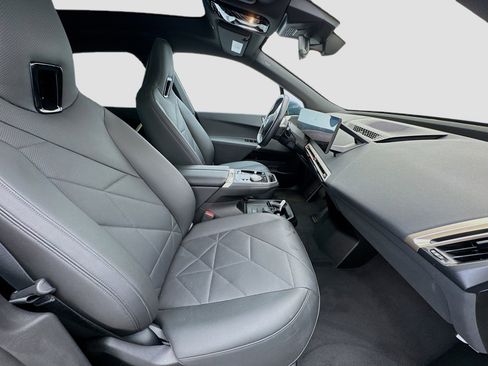 Used 2023 BMW iX xDrive50 w/ Sport Package image 20