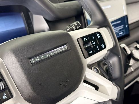 Used 2025 Land Rover Defender 130 S image 19