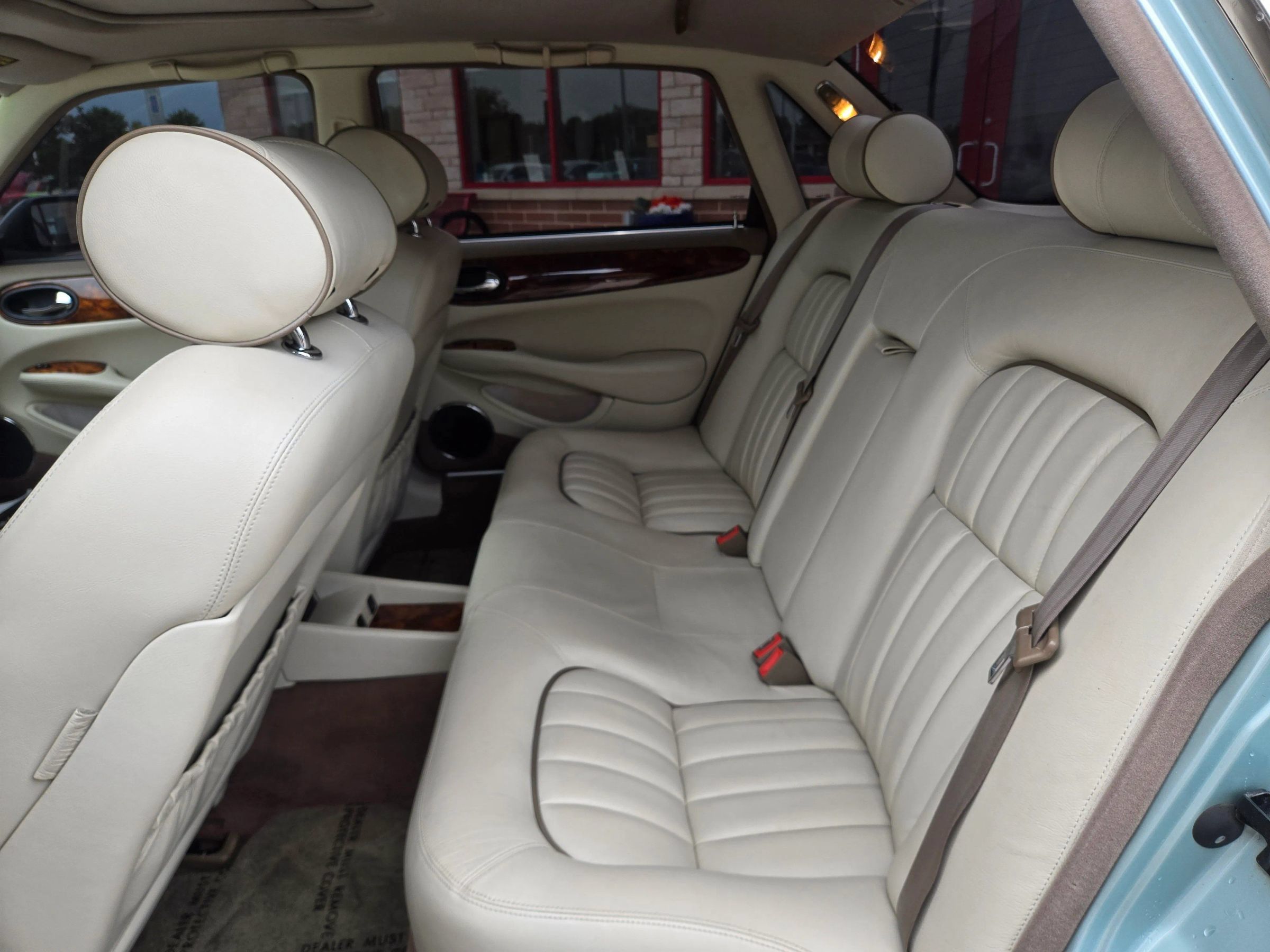 Used 2001 Jaguar XJ8 RWD image 9