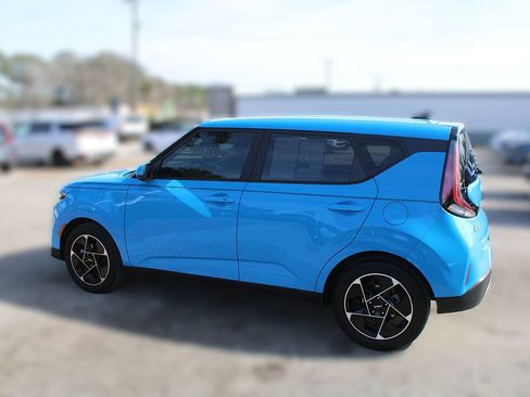 Certified 2025 Kia Soul EX image 12