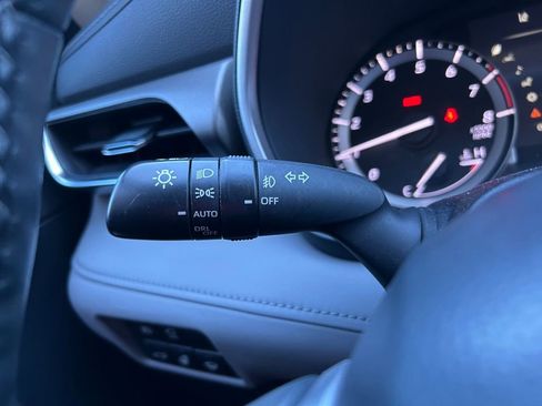 Used 2022 Toyota Highlander Limited image 22