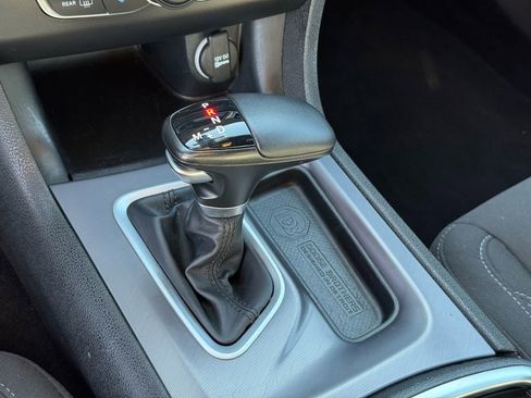 Used 2023 Dodge Charger SXT RWD image 32