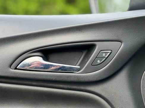 Used 2022 Chevrolet Equinox Premier image 14