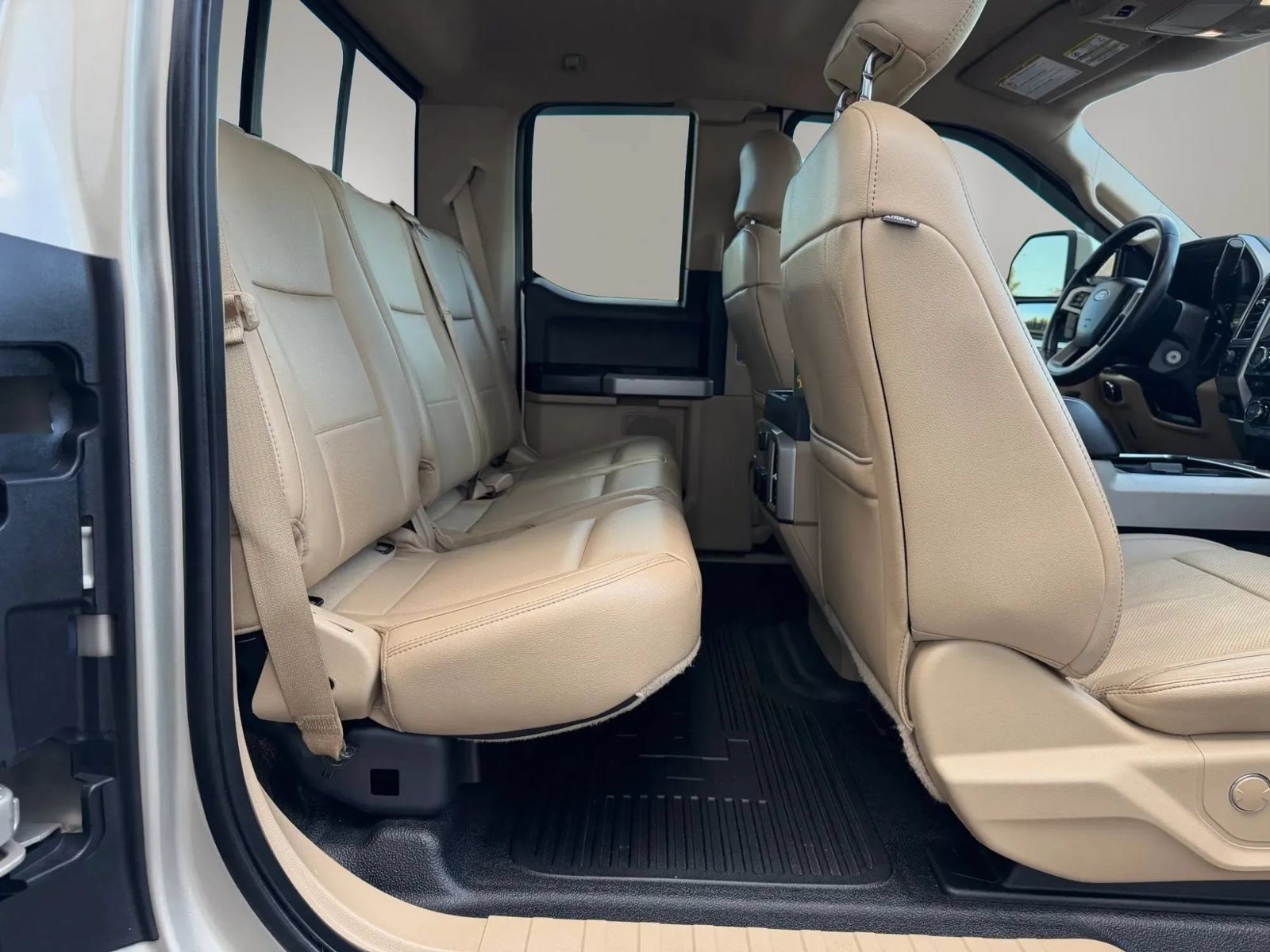 Used 2017 Ford F250 Lariat w/ Lariat Value Package AWD/4WD image 39