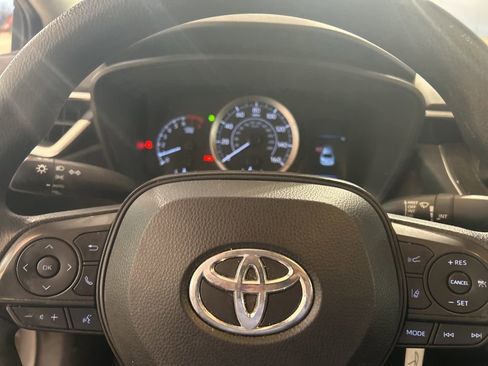 Used 2022 Toyota Corolla LE image 7