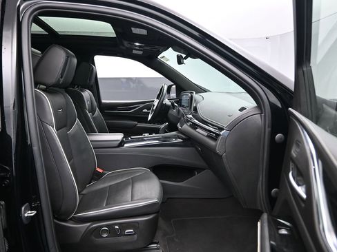 Used 2023 Cadillac Escalade Sport AWD/4WD image 32
