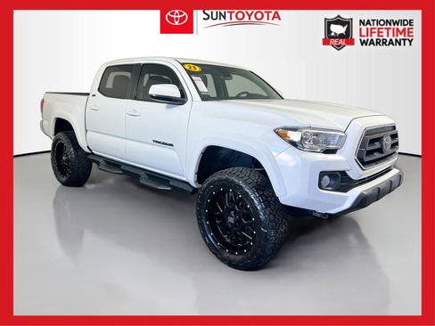 Used 2023 Toyota Tacoma SR5 image 1