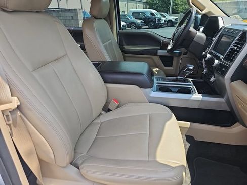 Used 2018 Ford F150 Lariat w/ Equipment Group 502A Luxury AWD/4WD image 10