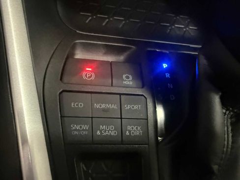 Certified 2023 Toyota RAV4 XLE image 35