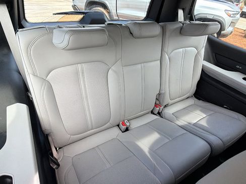 Used 2025 Jeep Wagoneer 4WD w/ Premium Group I image 23