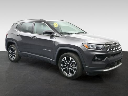 Used 2022 Jeep Compass Limited w/ Sun and Sound Group AWD/4WD image 6